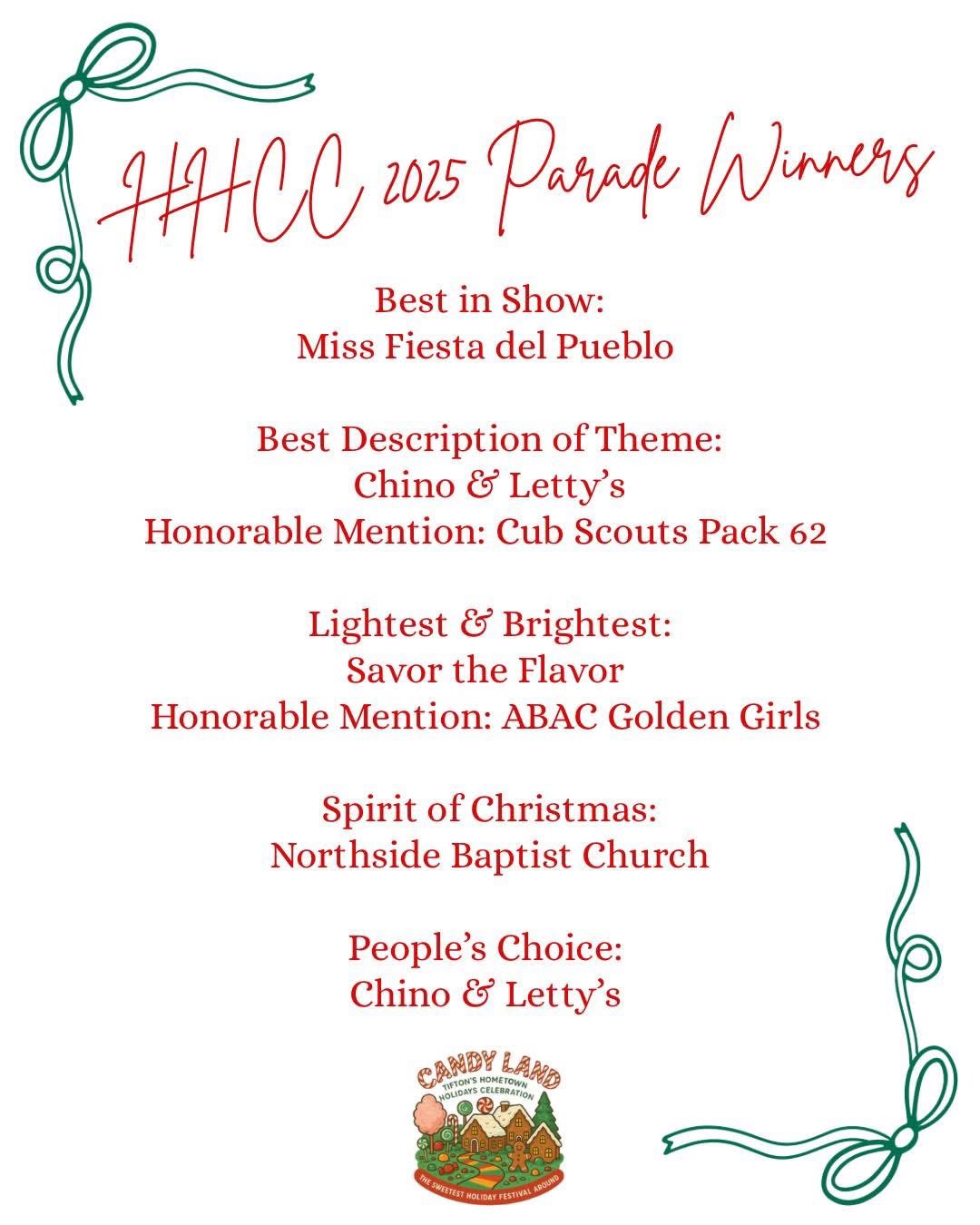 Detalle decorativo de la carroza ganadora en el desfile HHCC 2025